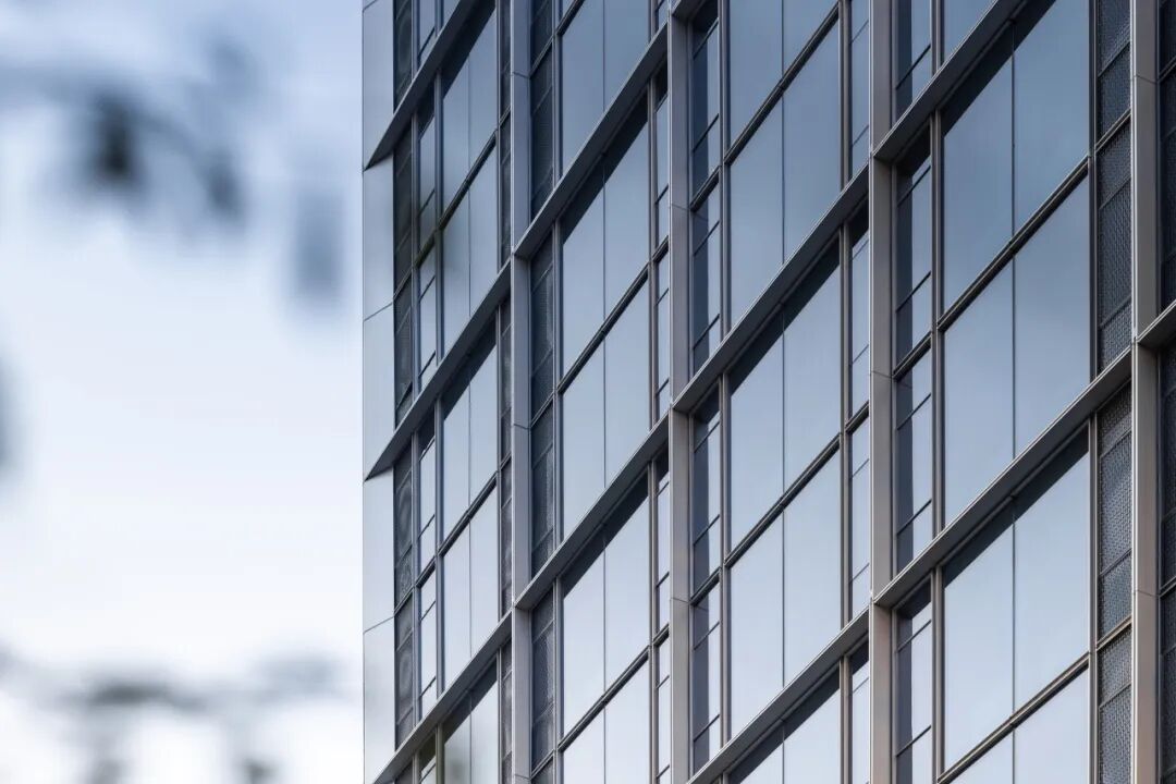 杭州高端·住宅公寓：300㎡大平層，大玻璃+金屬鋁板的外立面設(shè)計(jì)